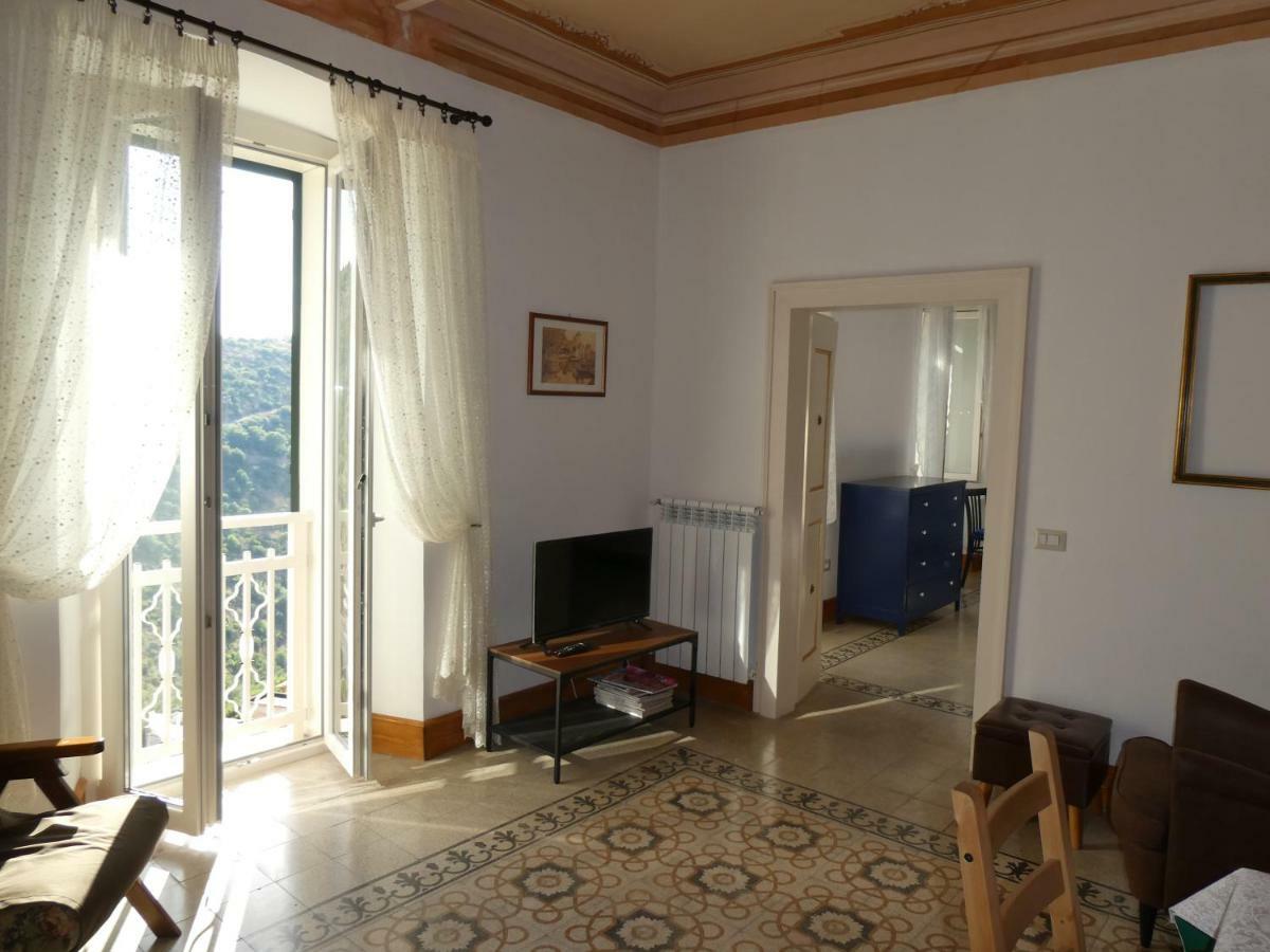 דירות Sonnino Casa Diamanti-Fox 33 Via Guglielmo Marconi מראה חיצוני תמונה